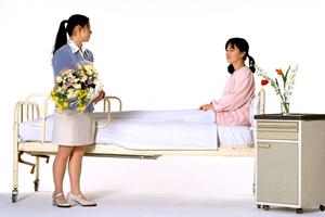大阪で社宅を備えて介護スタッフを募集しています