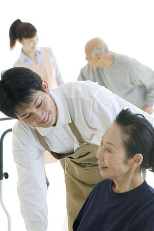 予約でいつも満杯になる綾瀬駅徒歩2分の循環器内科